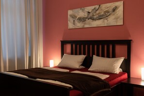 Classic-Vierbettzimmer, eigenes Bad, Blick auf den Innenhof (Vierbettzimmer)