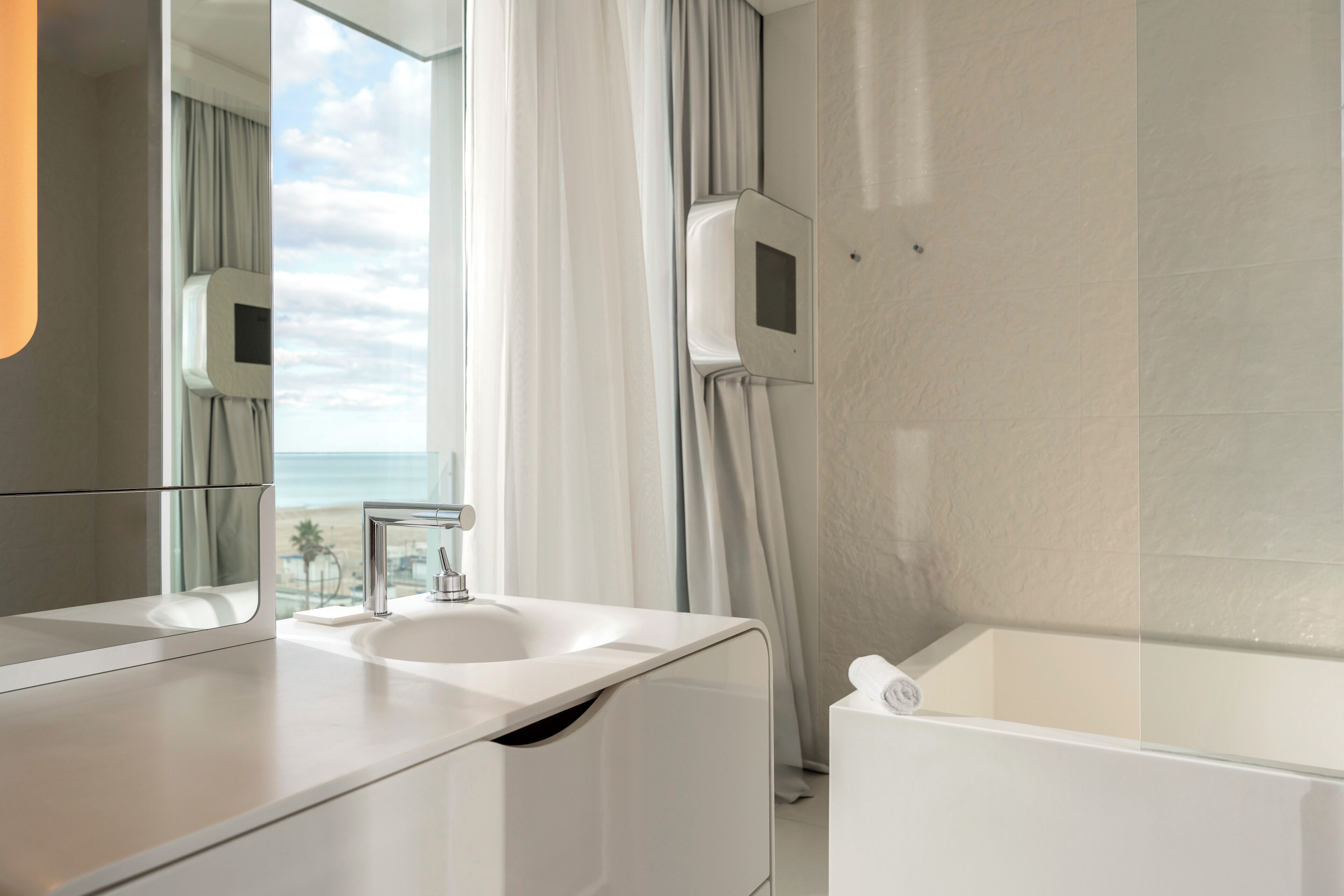 Photo - i-Suite Hotel