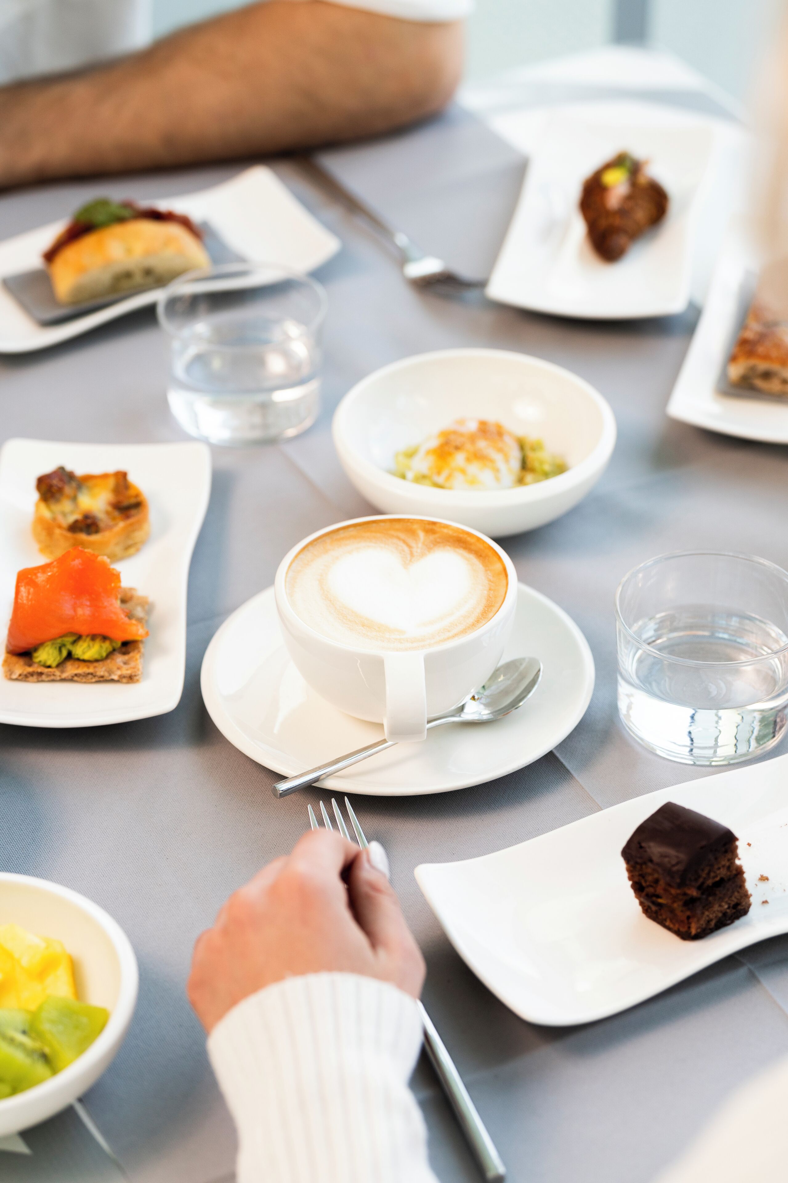 free daily full breakfast