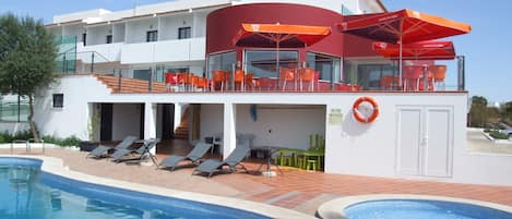 Outdoor pool, sun loungers