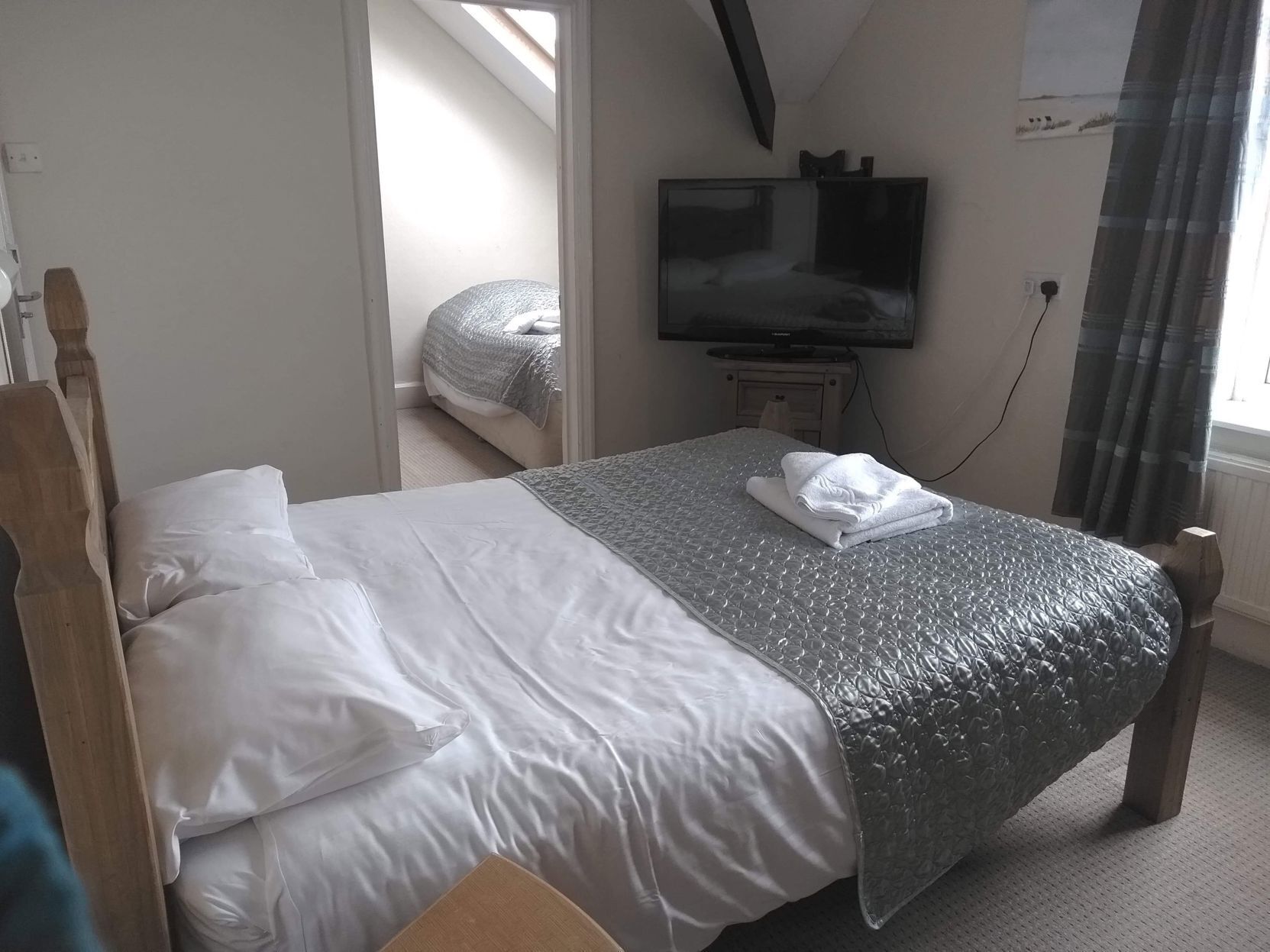 Premium bedding, individually decorated, individually furnished, desk