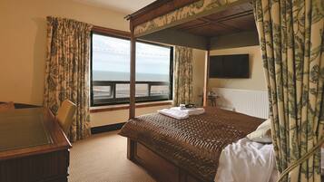 Habitación doble superior | Ropa de cama de alta calidad y decoración personalizada