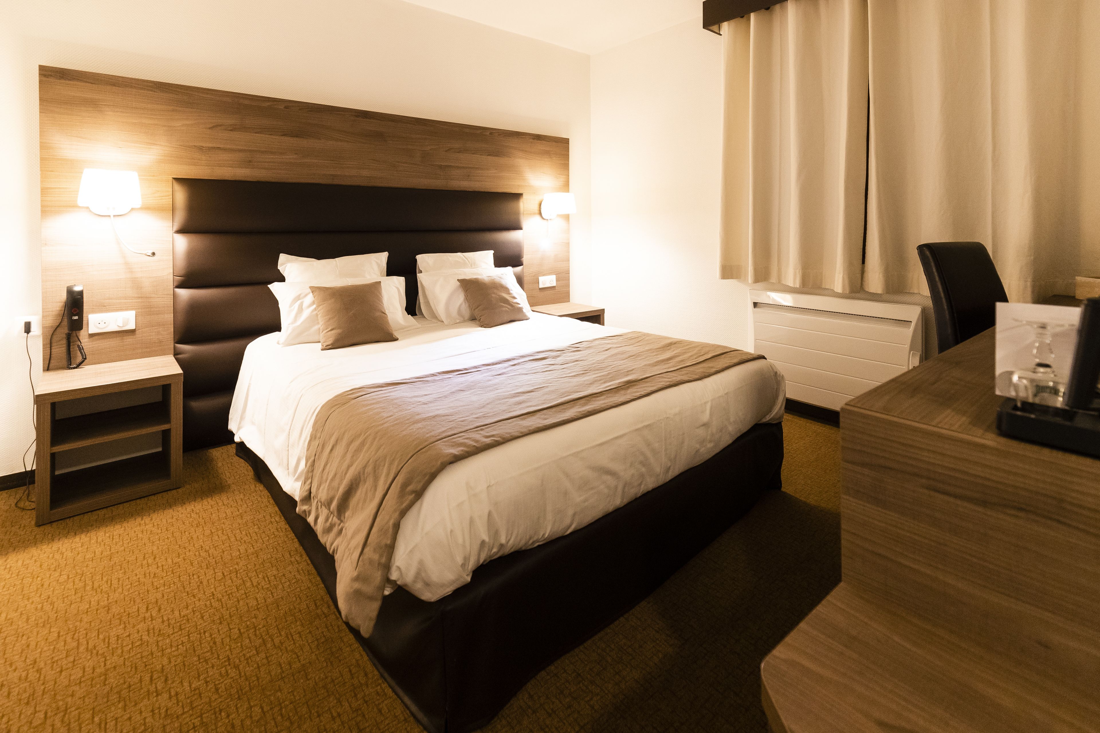 double room | premium bedding, minibar, desk, soundproofing