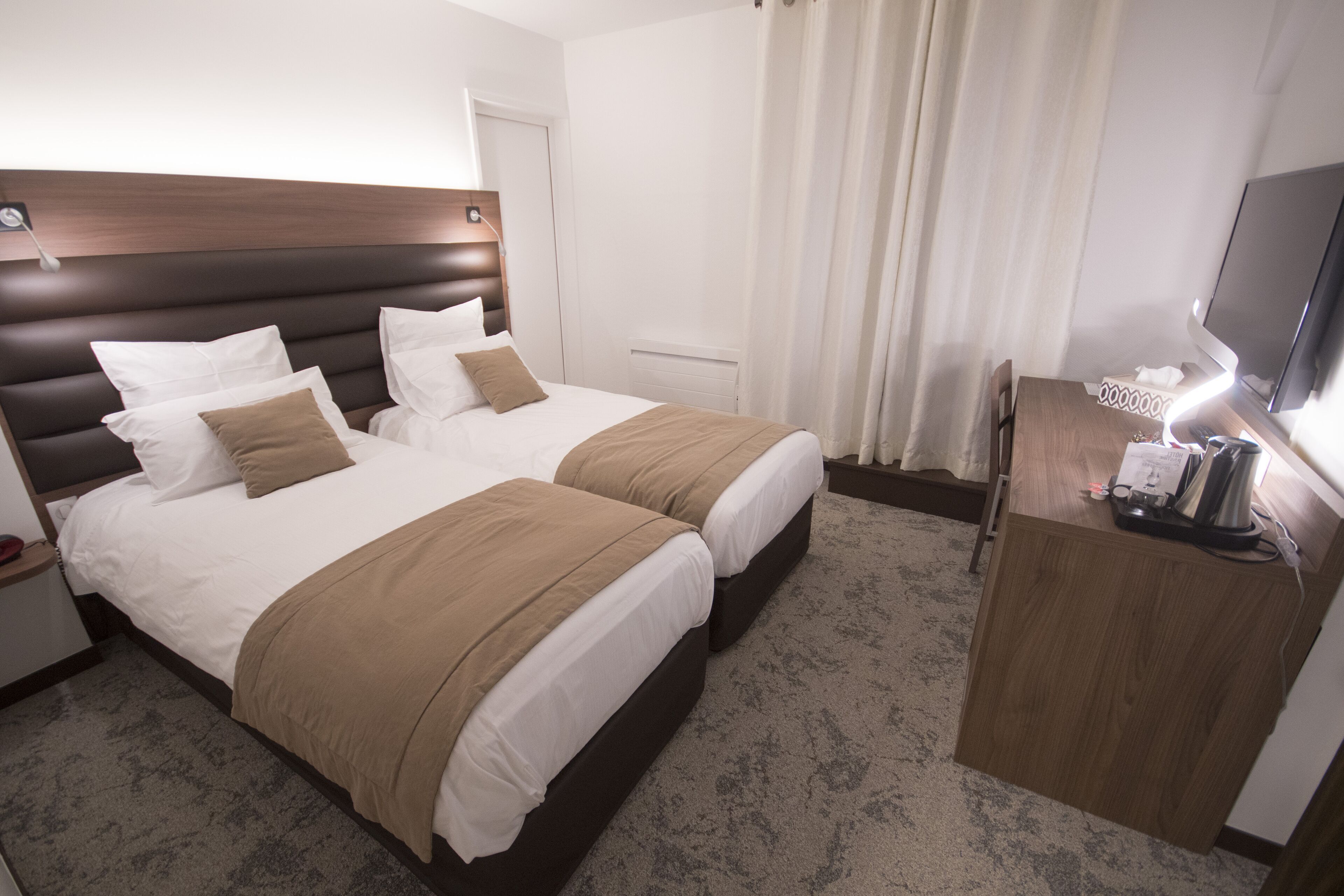 Literie de qualité supérieure, minibar, bureau, chambres insonorisées