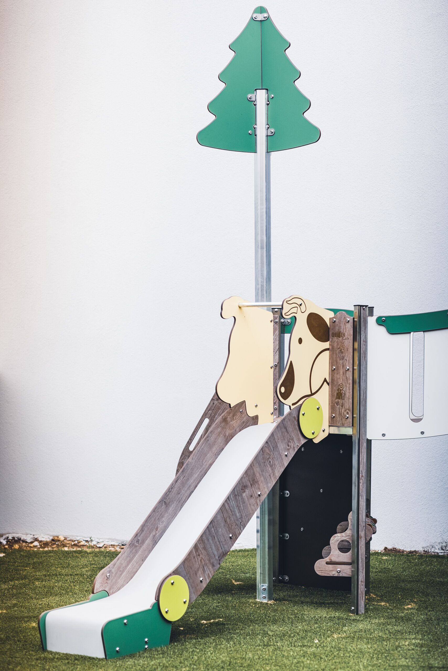 children’s play area – outdoor