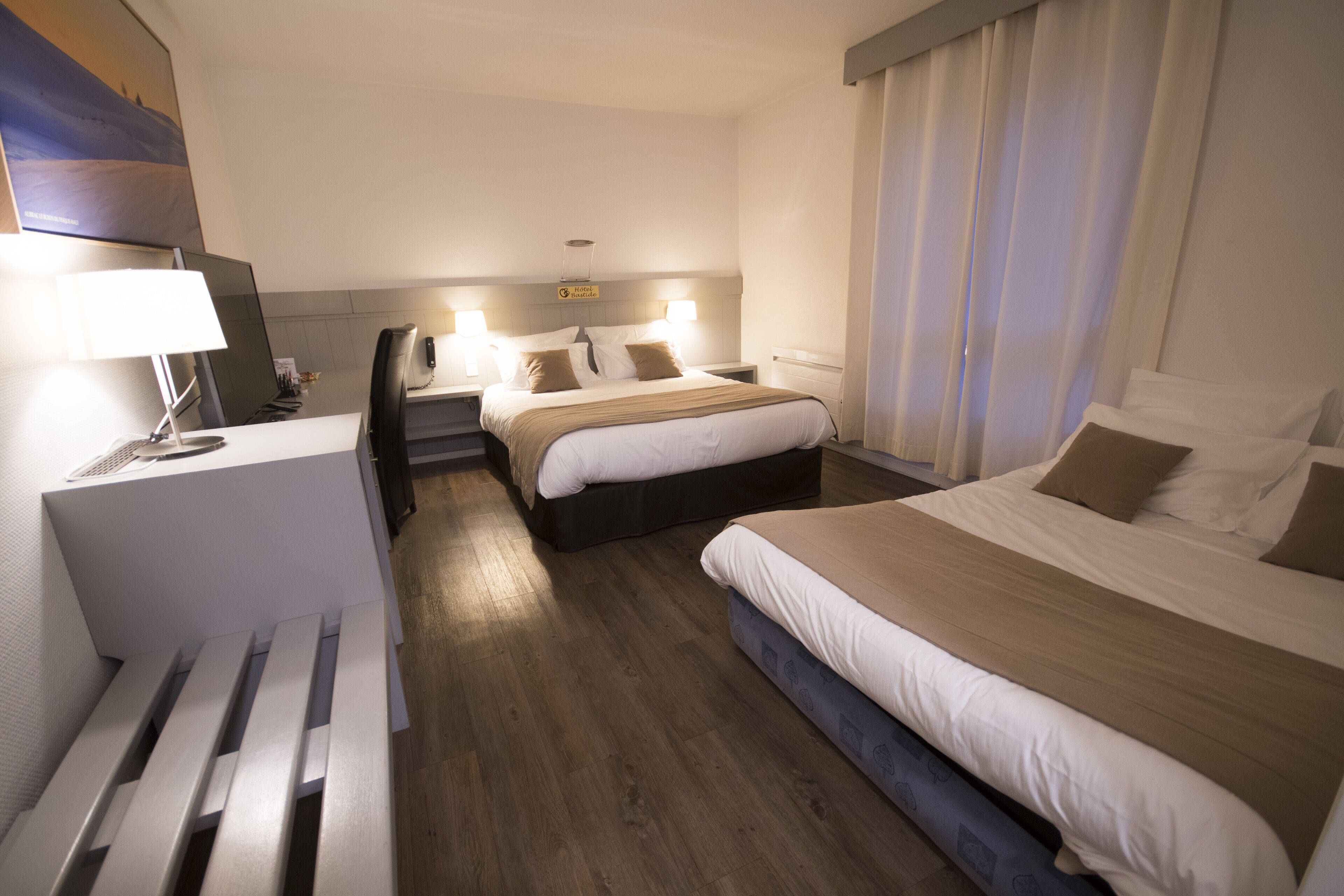 triple room | premium bedding, minibar, desk, soundproofing