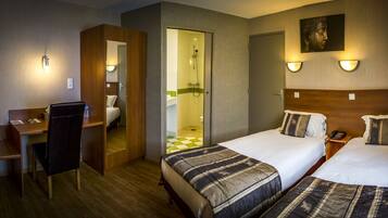 Twin Room, 2 Single Beds | Soundproofing, free WiFi, bed sheets