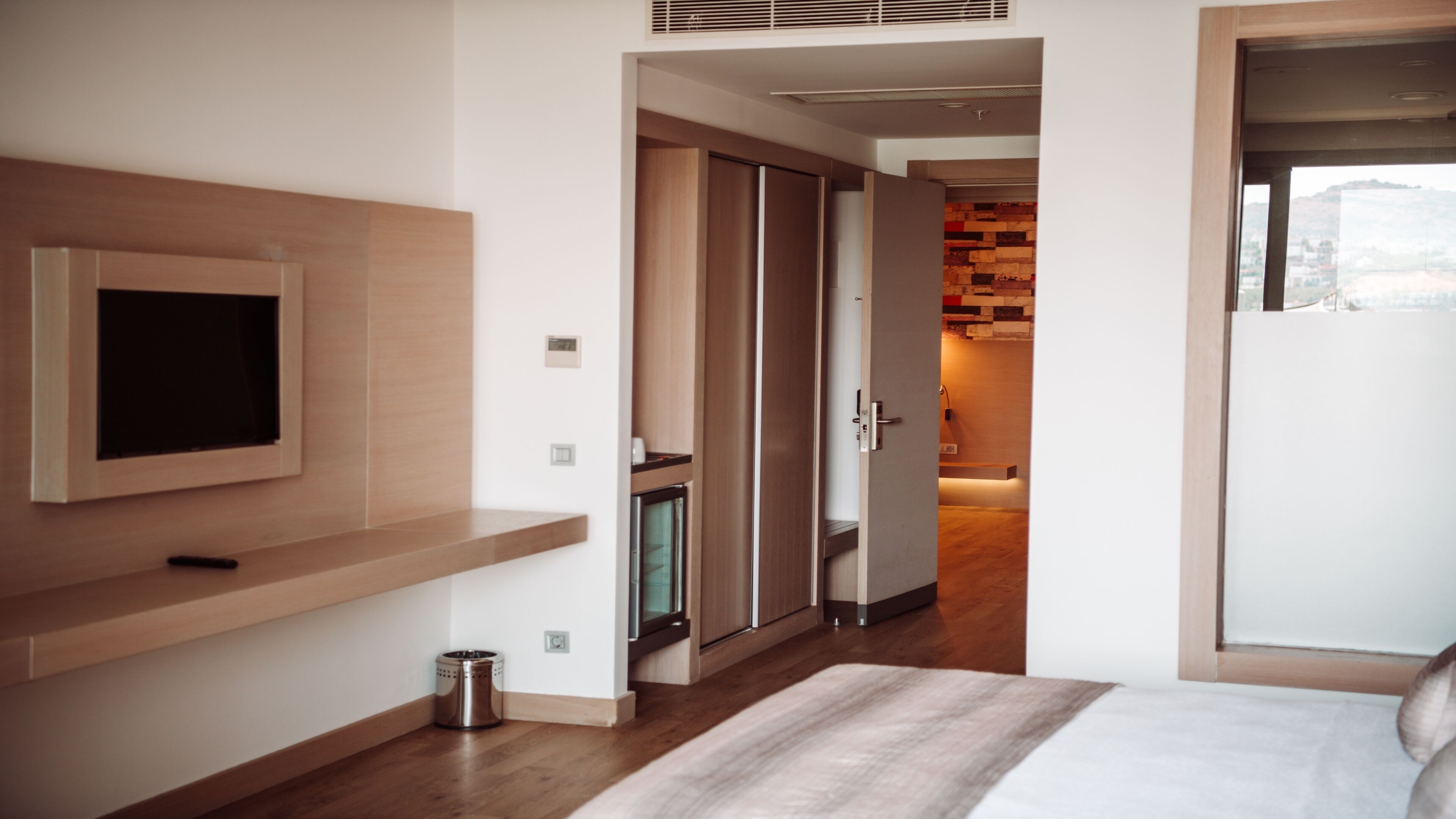 Family Suit Room | Seprai premium, minibar gratis, brankas, dan tirai kedap cahaya