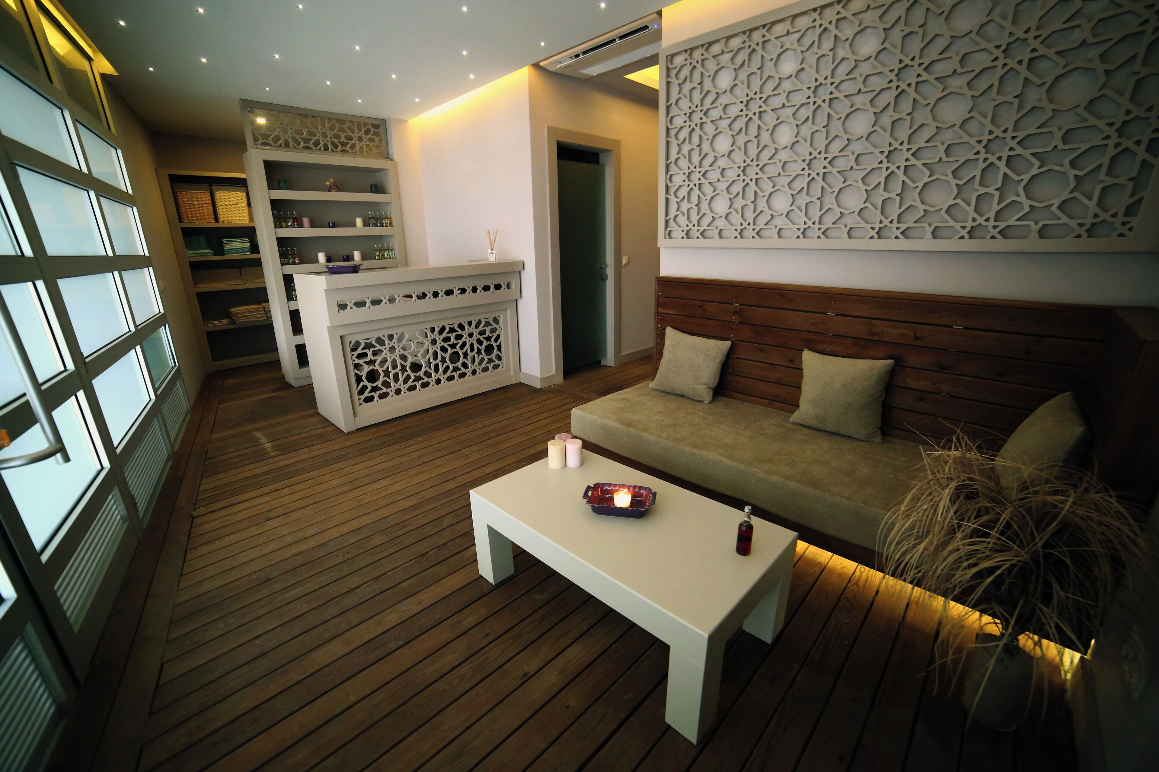Sauna, baño turco/hammam, tratamientos corporales, aromaterapia 