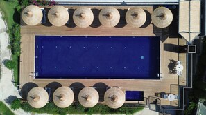 Outdoor pool, pool umbrellas, sun loungers - Costa Farilya Special Class Hotel Bodrum - Special Class (Bodrum)