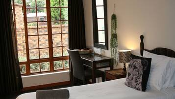 Standard Twin Room, 2 Single Beds | In-room safe, individually decorated, individually furnished, desk