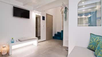Duplex Suite with Caldera View | Living area | 32-inch LED TV with satellite channels, TV