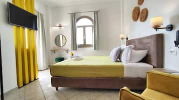 Deluxe Double Room with Sunrise View | 1 bedroom, in-room safe, desk, blackout drapes