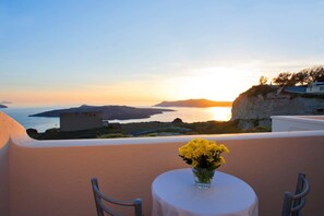 Junior Suite with Caldera View | Balcony - Nemesis (Santorini)