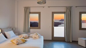 Suite with Caldera View | خزنة داخل الغرفة ومكتب وستائر تعتيم وتجهيزات عازلة للصوت