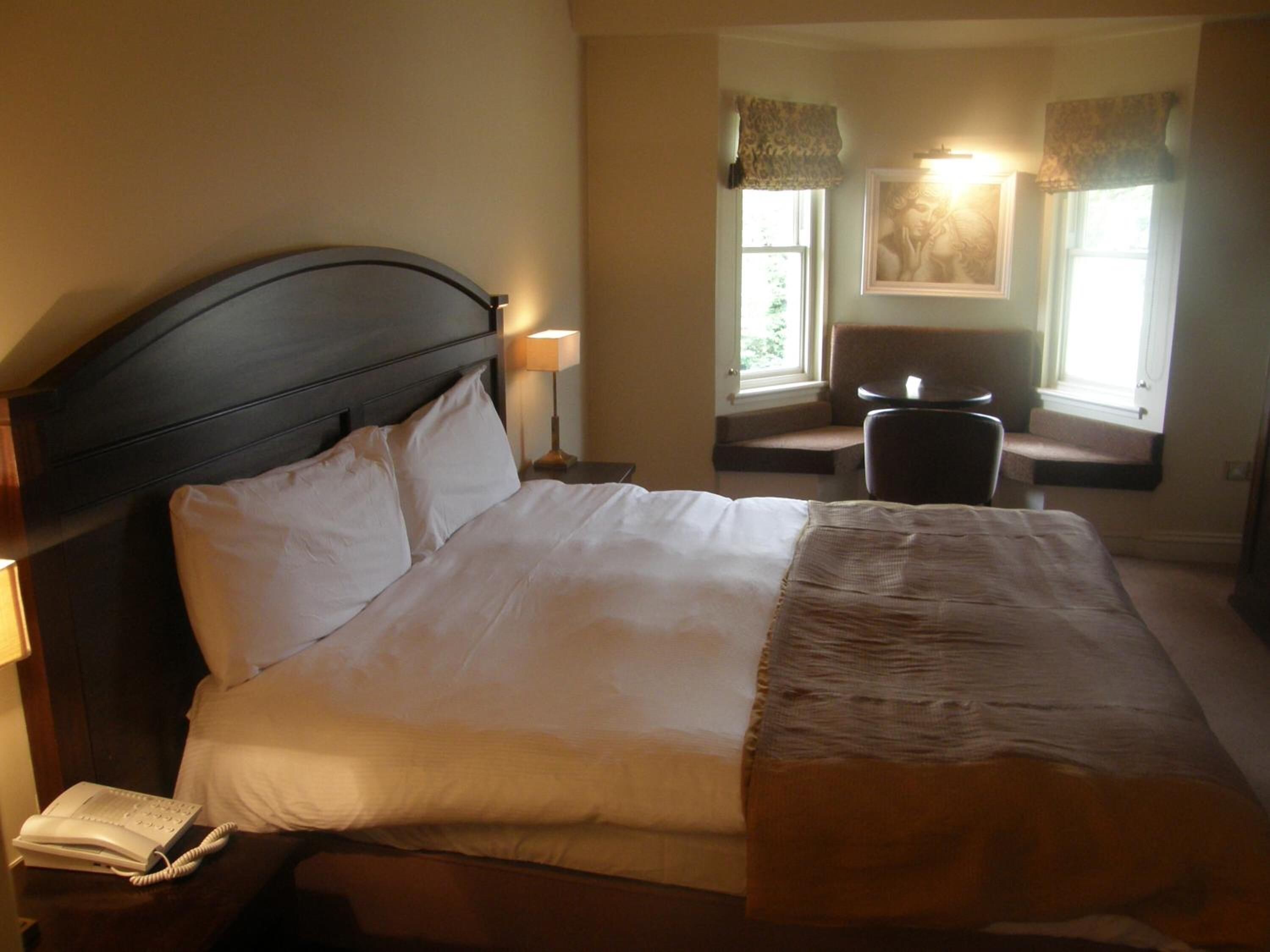 in-room safe, desk, iron/ironing board, free wifi