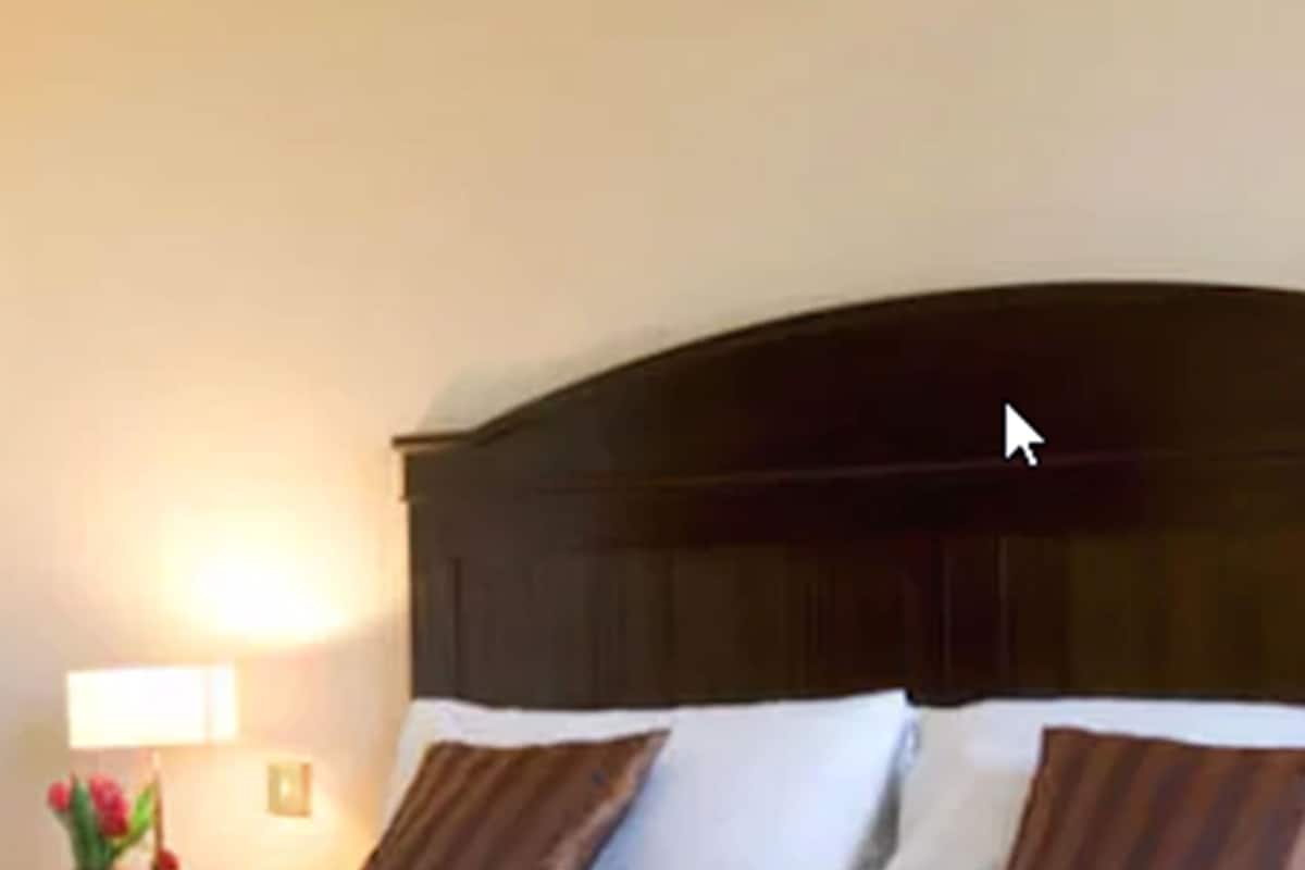 in-room safe, desk, iron/ironing board, free wifi