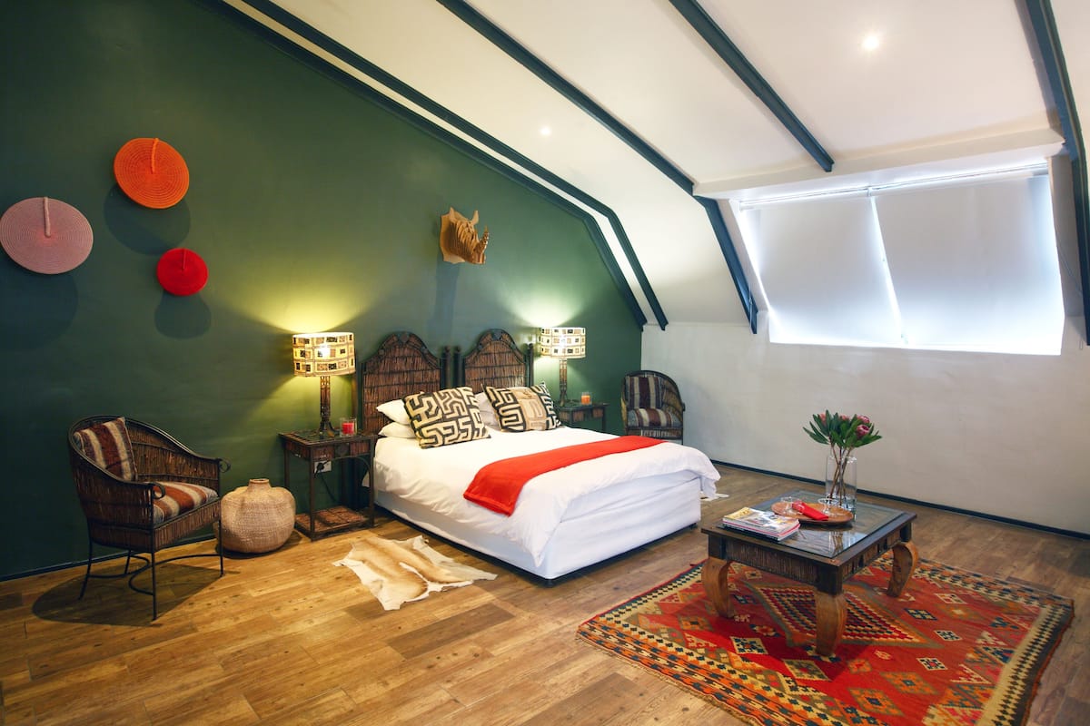Standaard kamer, 1 queensize bed | Luxe beddengoed, een kluis op de kamer, gratis wifi