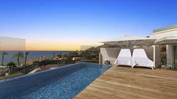 Reef Suite | ์ ์ฉ ์์์ฅ