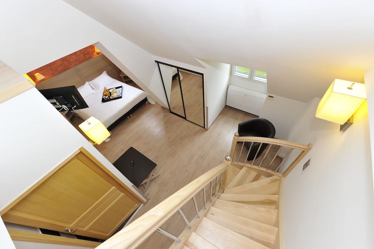 Desk, laptop workspace, soundproofing, iron/ironing board