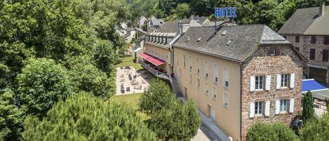 واجهة المنشأة