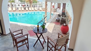 Studio | Brankas, kedap suara, dan Wi-Fi