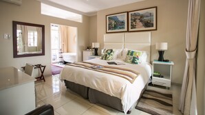 Deluxe Room | Premium bedding, minibar, desk, iron/ironing board