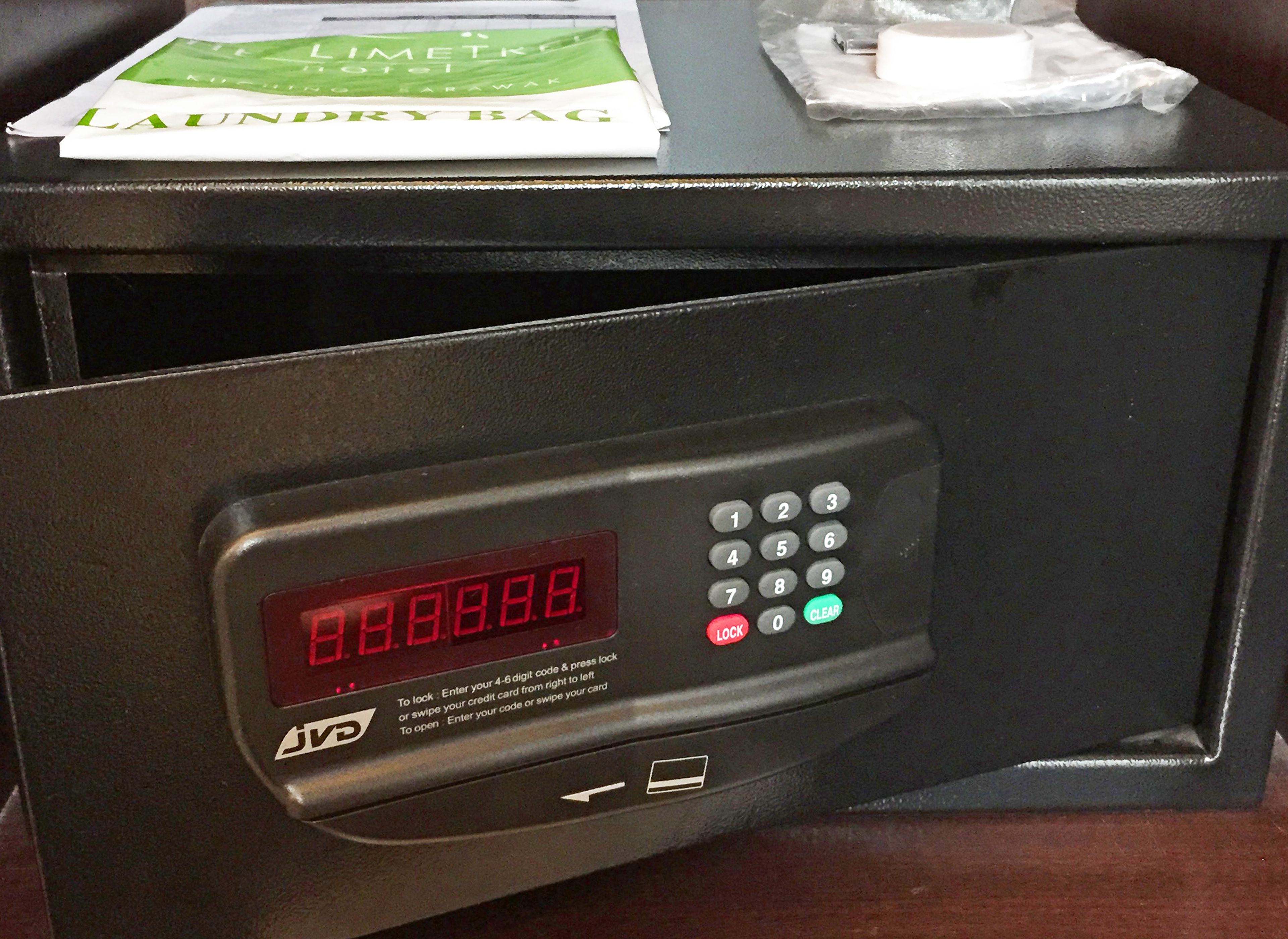 executive deluxe city view | safe