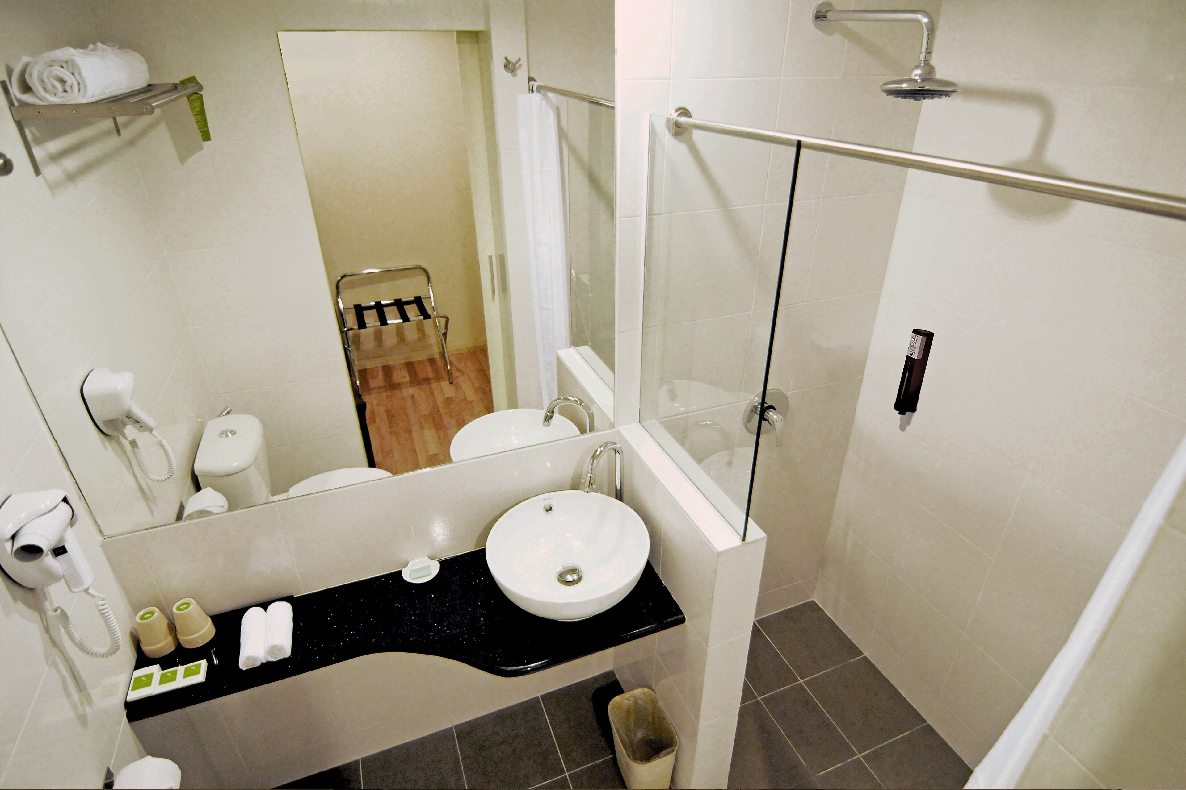 standard city view | bathroom | shower, rainfall showerhead, free toiletries, hair dryer