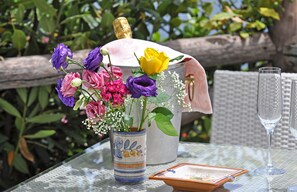 Outdoor dining - Villa Maria Luigia (Amalfi)