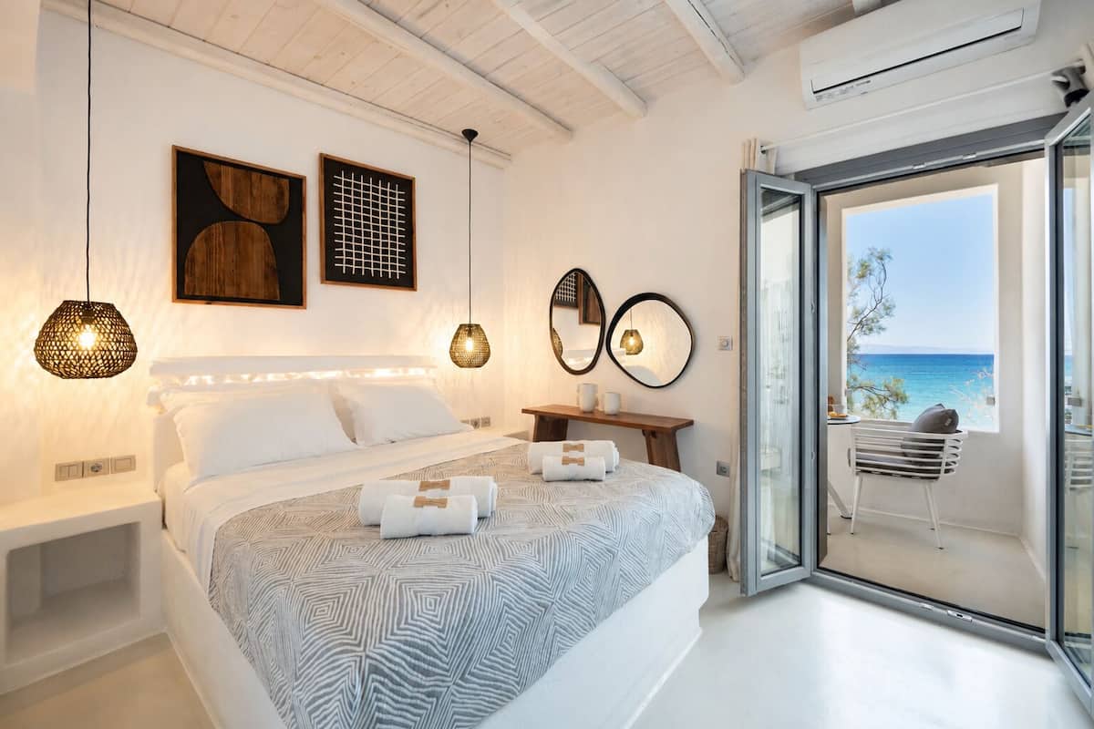 Apartment, Sea View | Premium bedding, pillowtop beds, in-room safe, desk