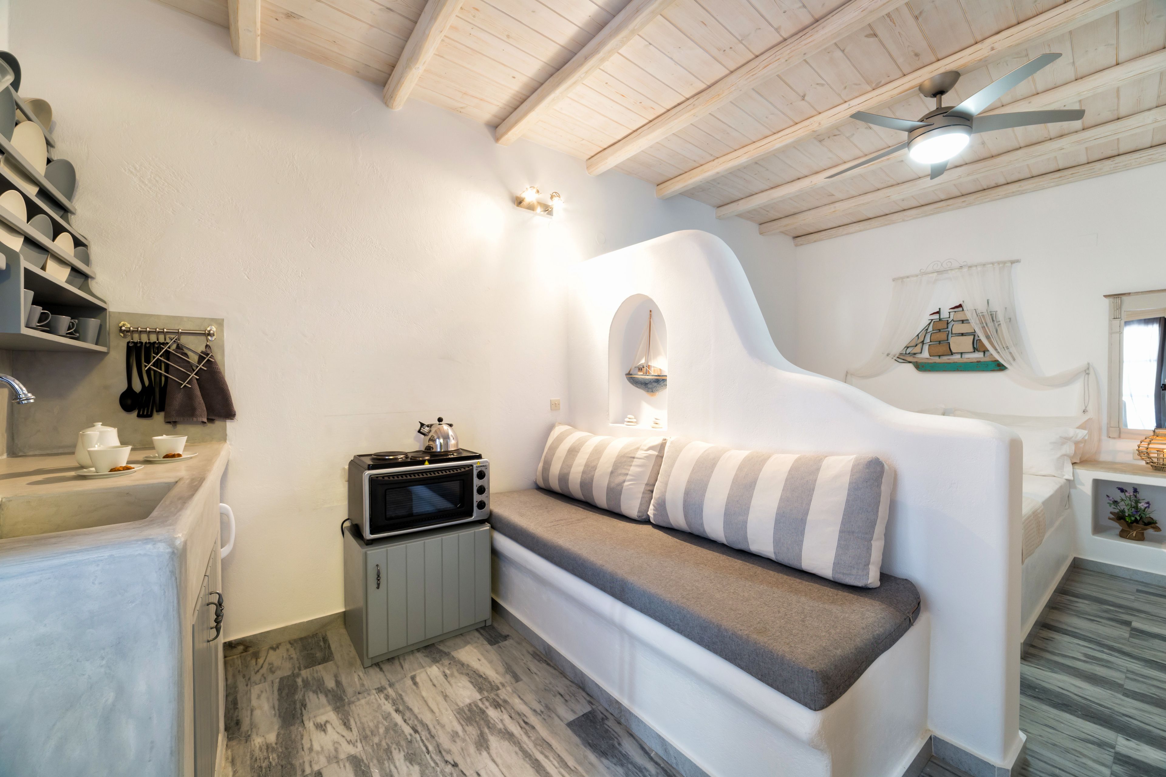 studio suite, partial sea view | 1 bedroom, premium bedding, pillow-top beds, in-room safe