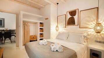 Apartment, 2 Bedrooms, Sea View | Premium bedding, pillowtop beds, in-room safe, individually decorated