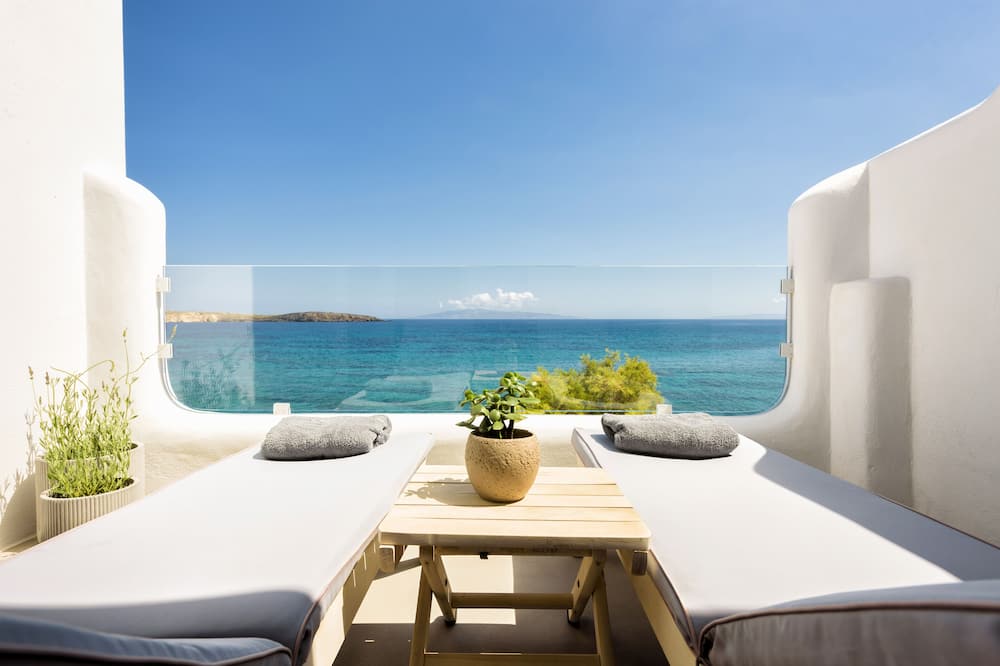 Blue Waves Suites & Apartments To Kyma