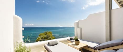 Suite estudio, vista al mar | Balcón