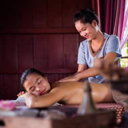 Couples treatment rooms, body treatments, hydrotherapy, aromatherapy