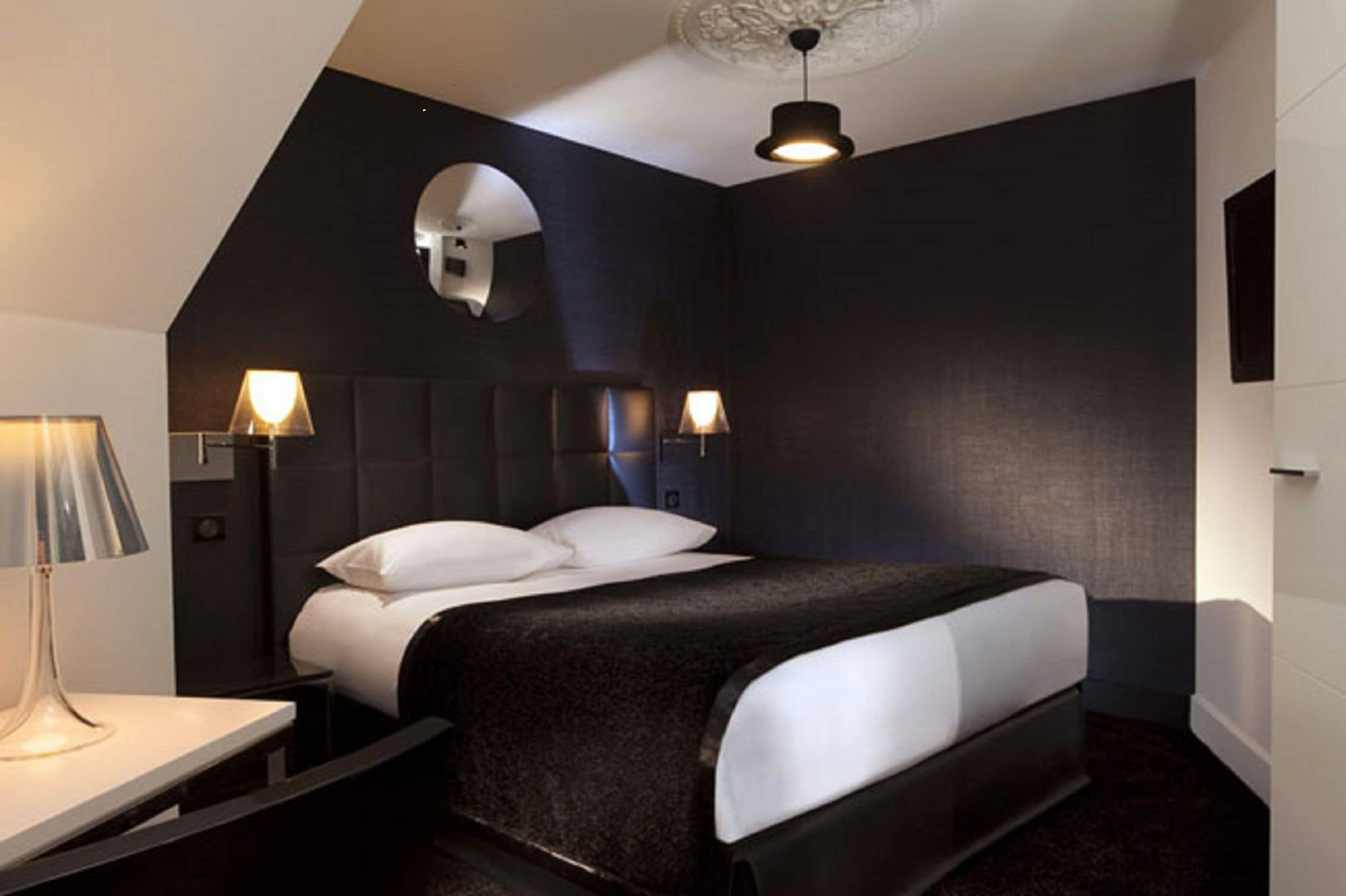 1 bedroom, premium bedding, in-room safe, desk