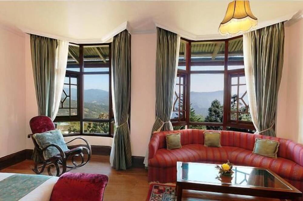 The Elgin Silver Oaks, Kalimpong