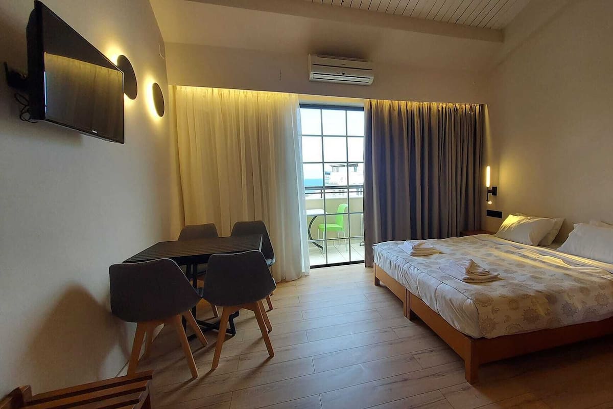 Duplex, Balcony | 2 bedrooms, premium bedding, in-room safe, soundproofing