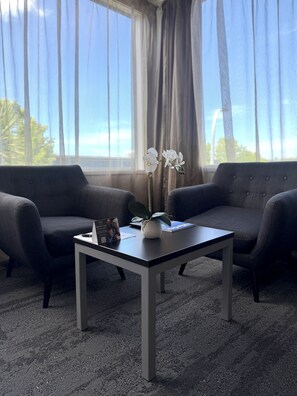 Select Comfort beds, individually decorated, individually furnished - Quest Henderson (Auckland)