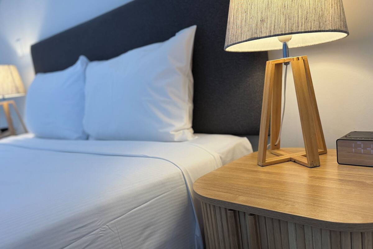 Camas Select Comfort, escritorio, cortinas blackout y insonorización 
