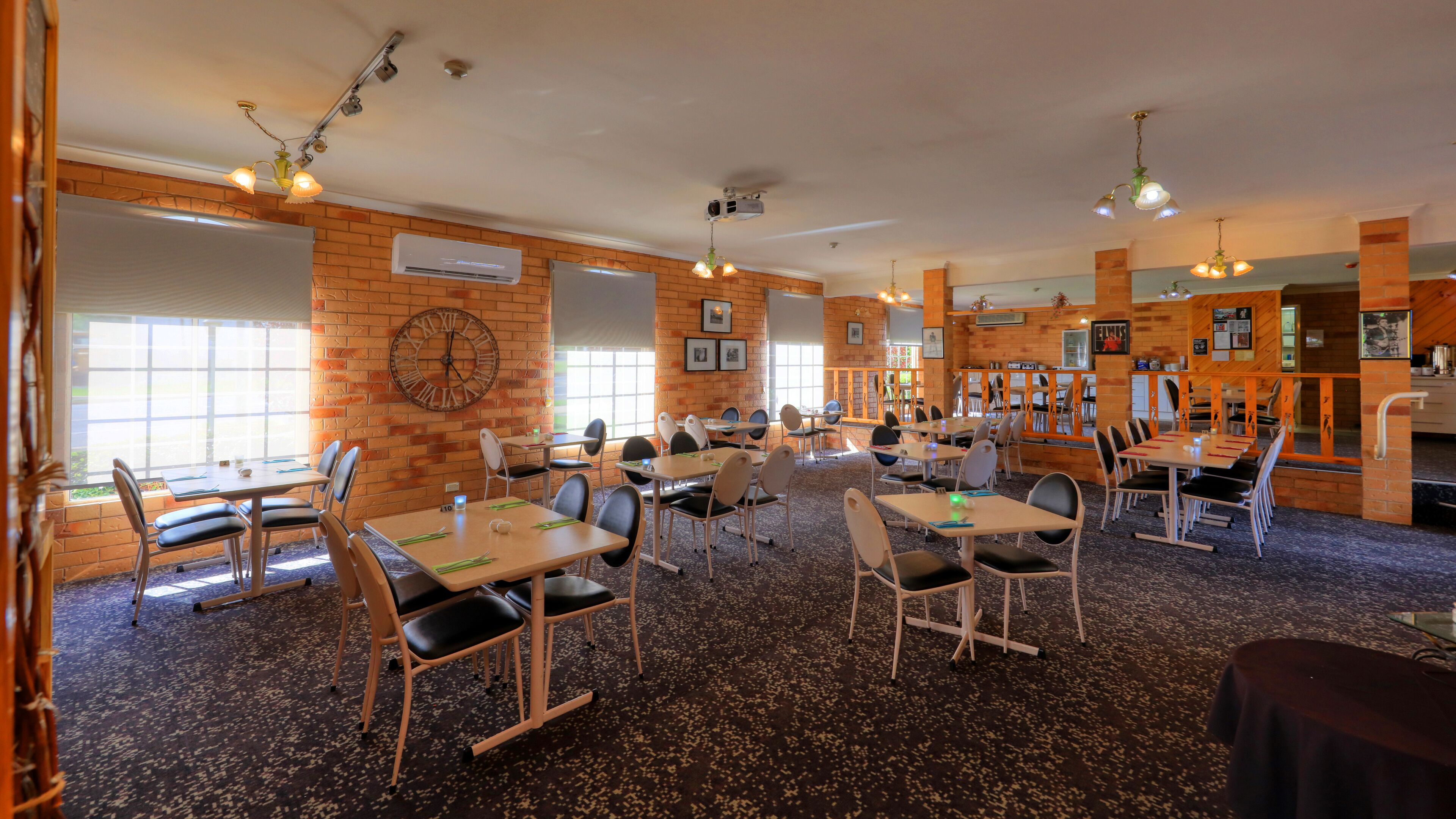 Breakfast and dinner served