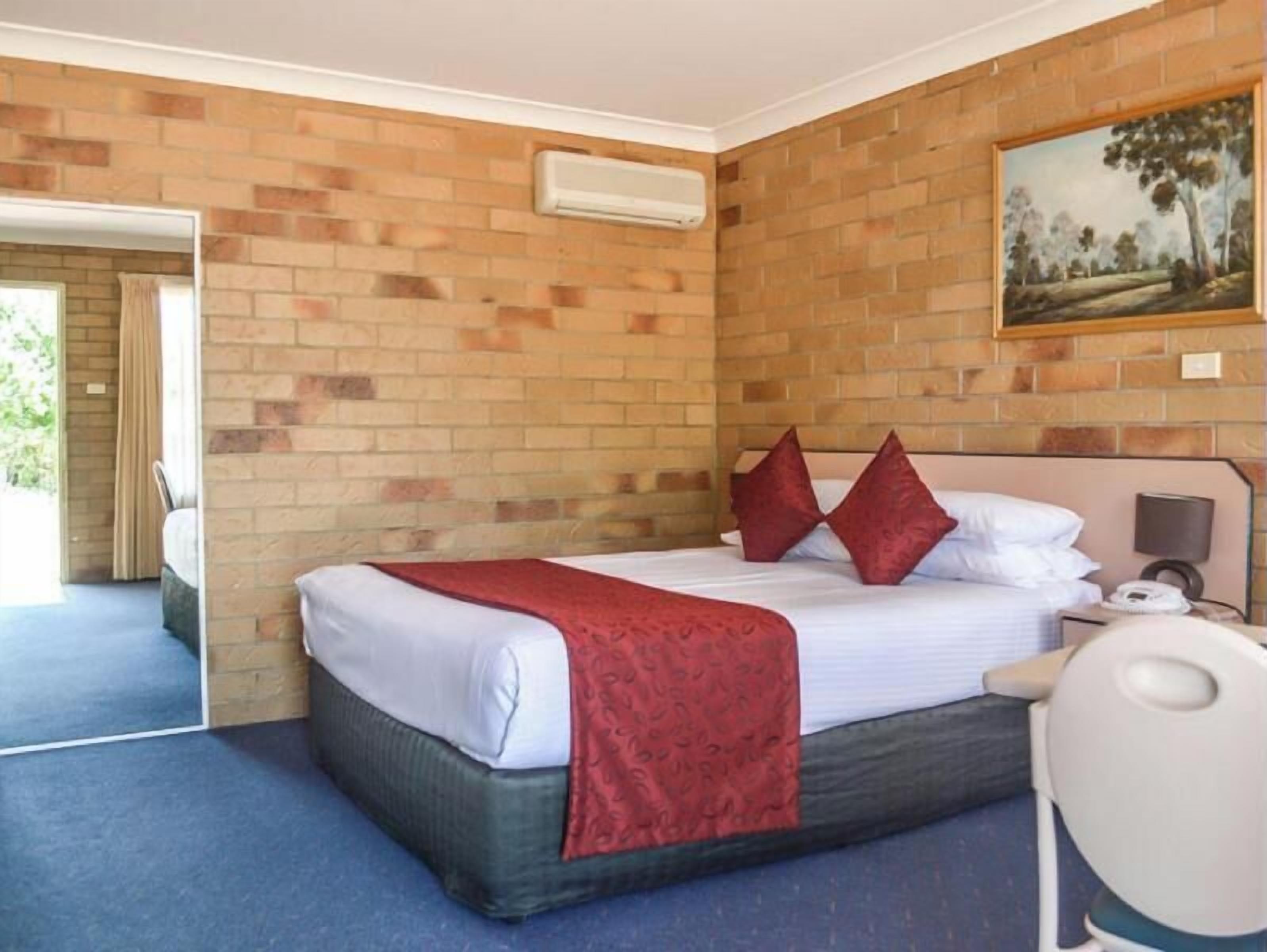 Individually decorated, individually furnished, desk, laptop workspace