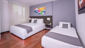 Quarto triplo | Roupas de cama antialérgicas, edredons de pluma