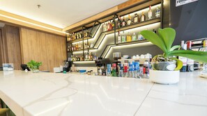 Breakfast, lunch and dinner served - One Sixteen Hotel (Bogotá)