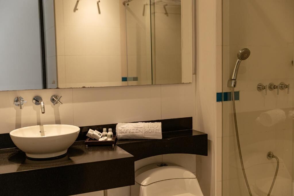 1 bedroom, hypo-allergenic bedding, down duvets, memory-foam beds