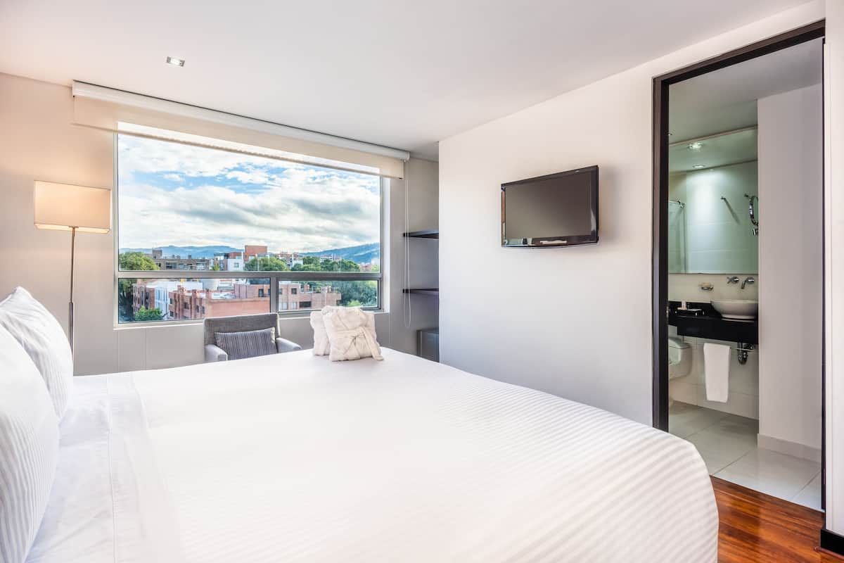 Standard-Doppelzimmer, 1 Doppelbett | Allergikerbettwaren, Daunenbettdecken, Betten mit Memory-Foam-Matratzen