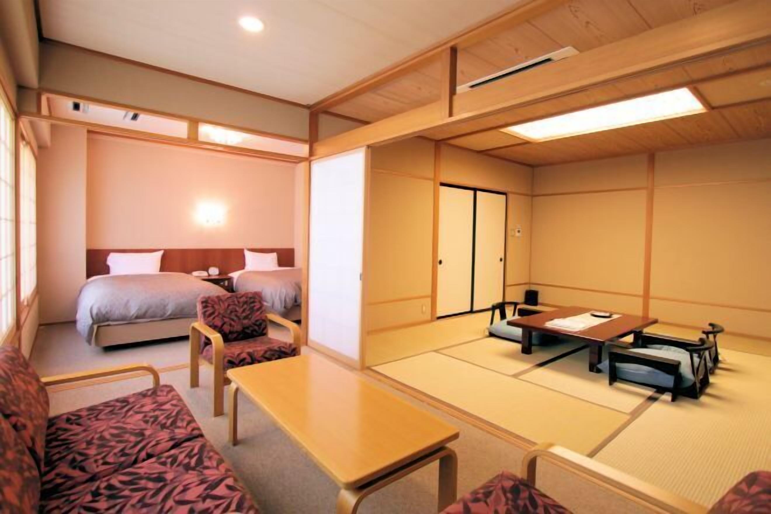 In-room safe, desk, free WiFi, bed sheets