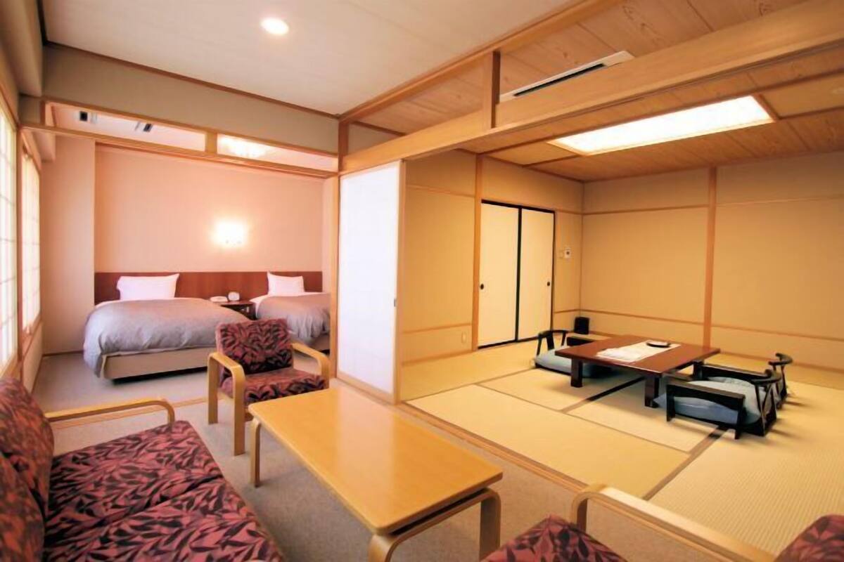 1 bedroom, in-room safe, desk, free WiFi