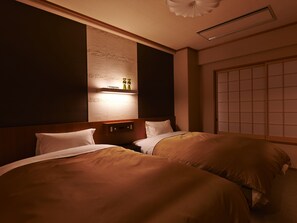 客房, 无烟房, 副楼 (和洋室（57㎡）) | 客房内保险箱、办公桌、免费 WiFi、床单